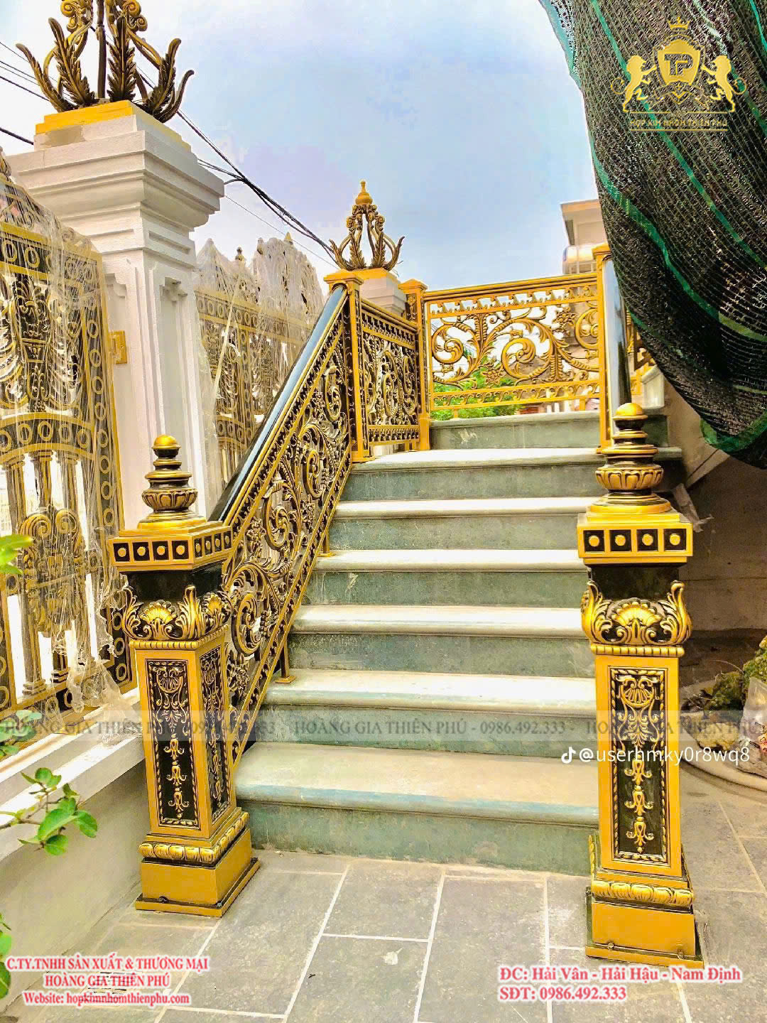 Cầu thang nhôm đúc C048