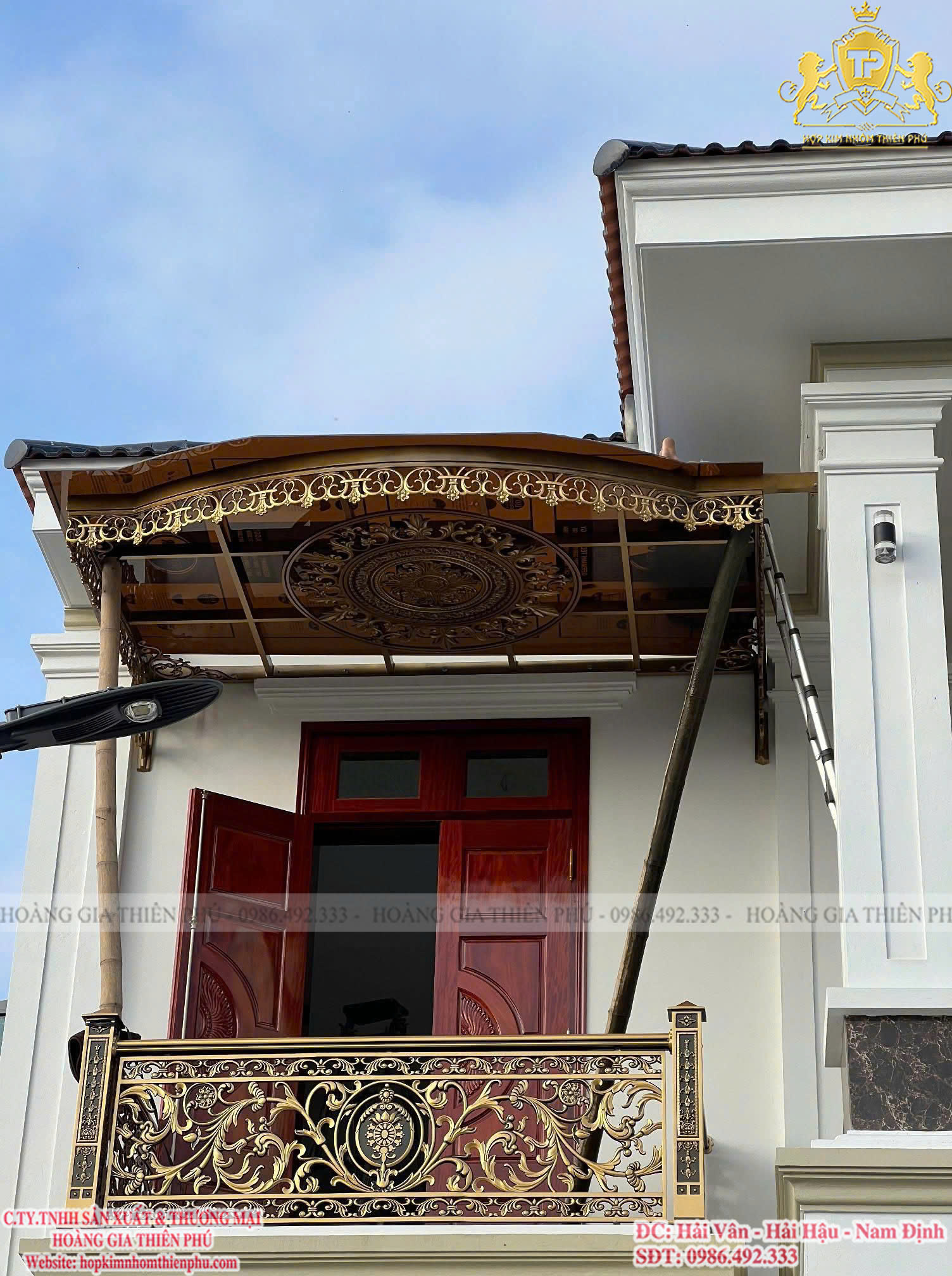 Lan can nhôm đúc L036