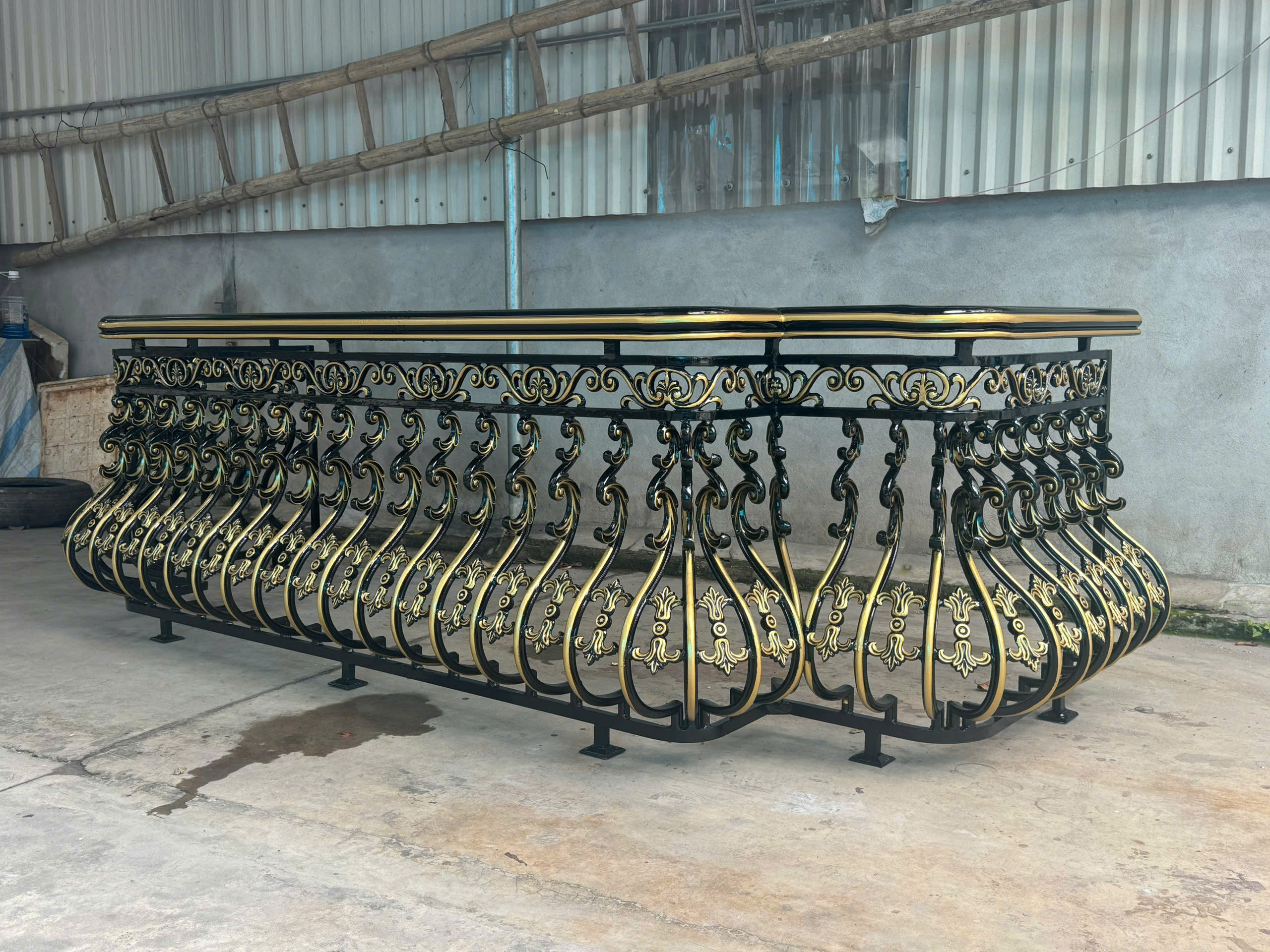 Lan can nhôm đúc L027