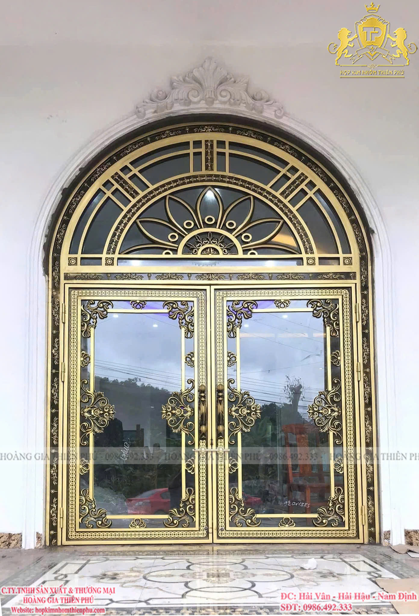 Cổng nhôm đúc C0