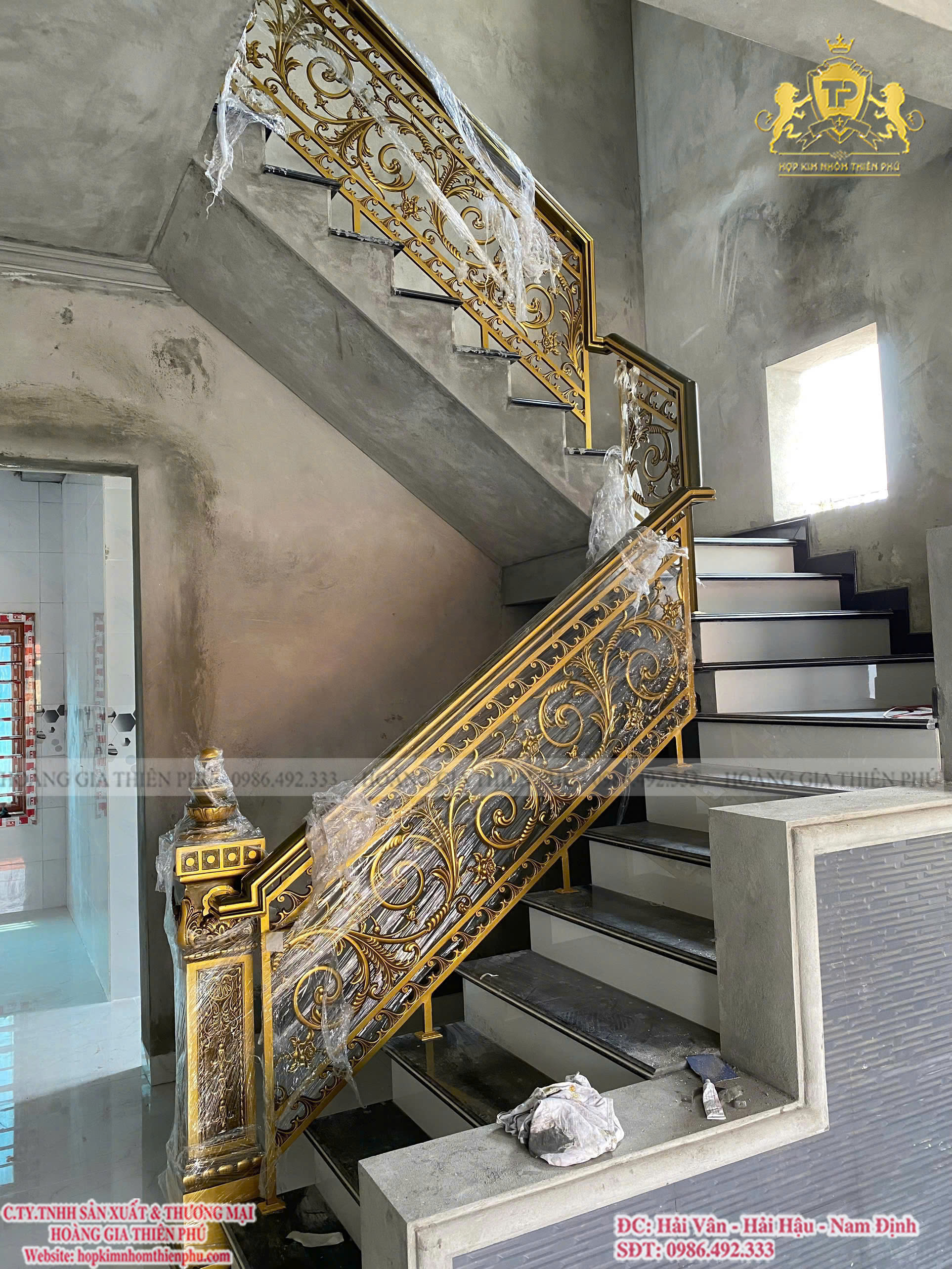 Cầu thang nhôm đúc C051