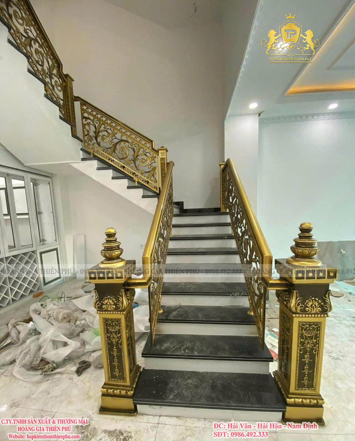 Cầu thang nhôm đúc C050