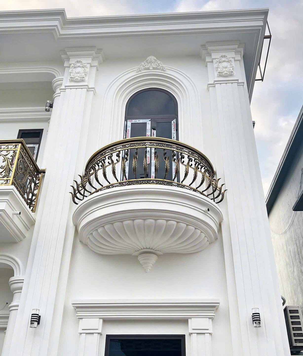 Lan can nhôm đúc L051