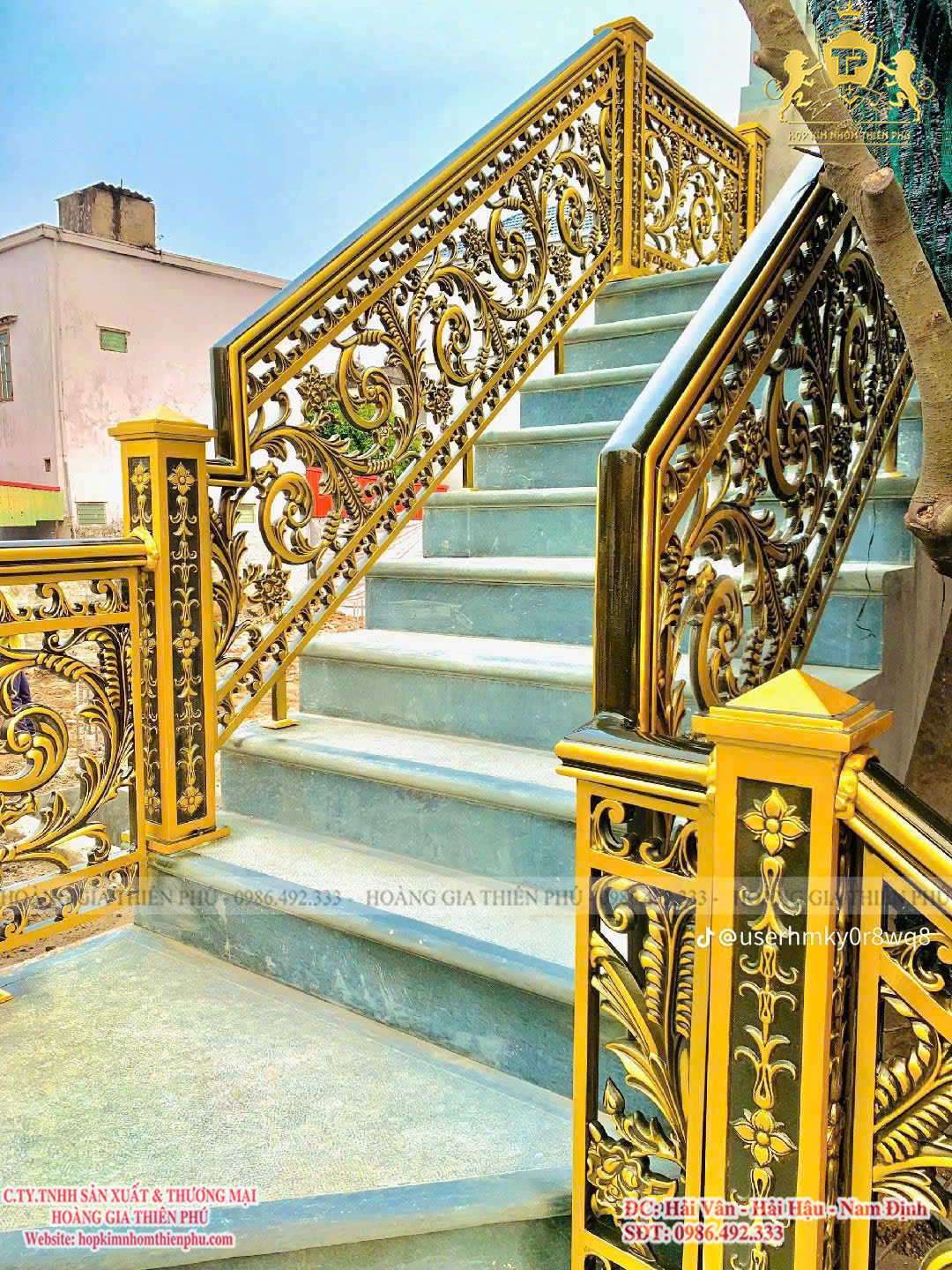 Cầu thang nhôm đúc C046