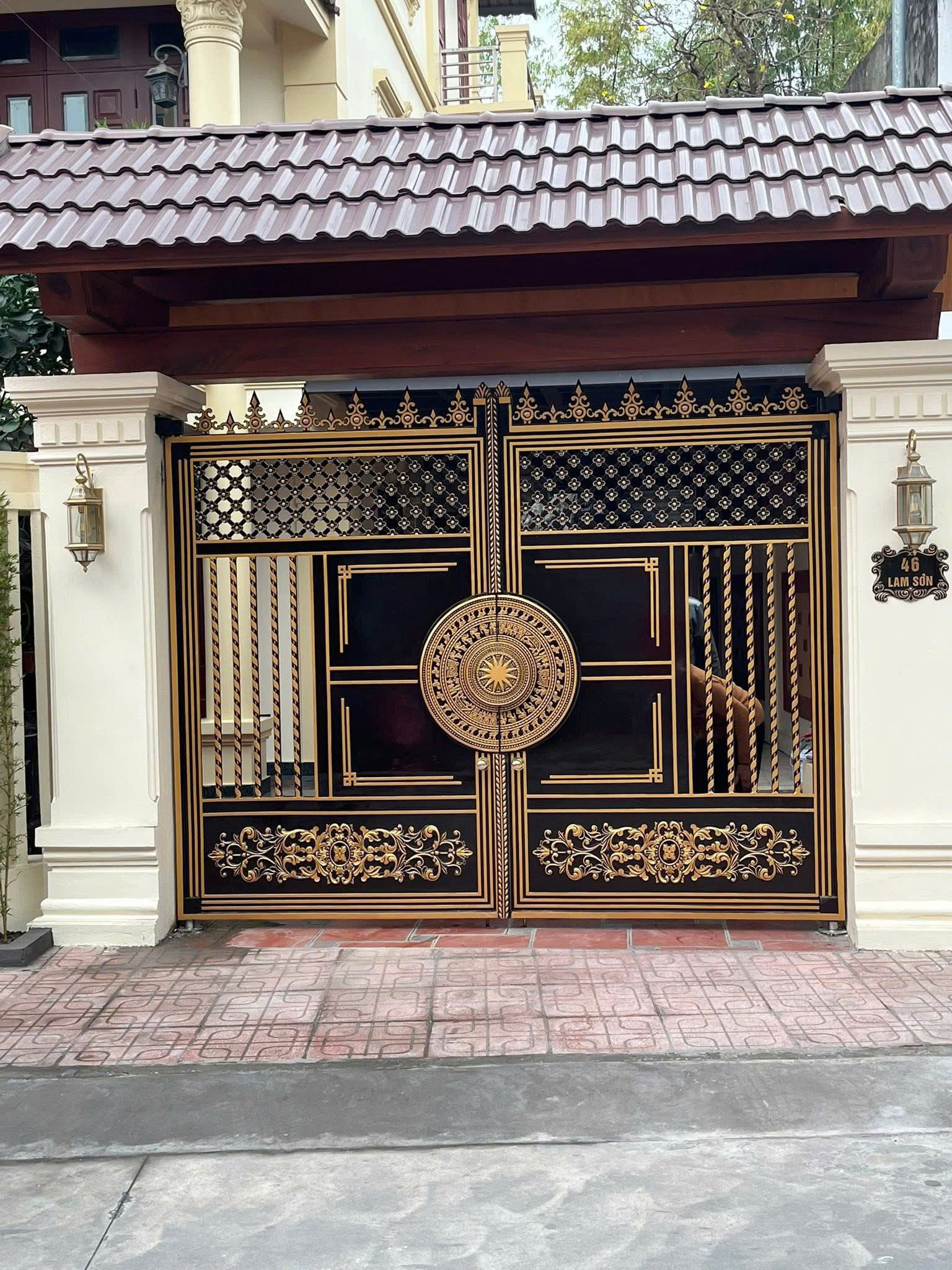 Cổng nhôm đúc C044